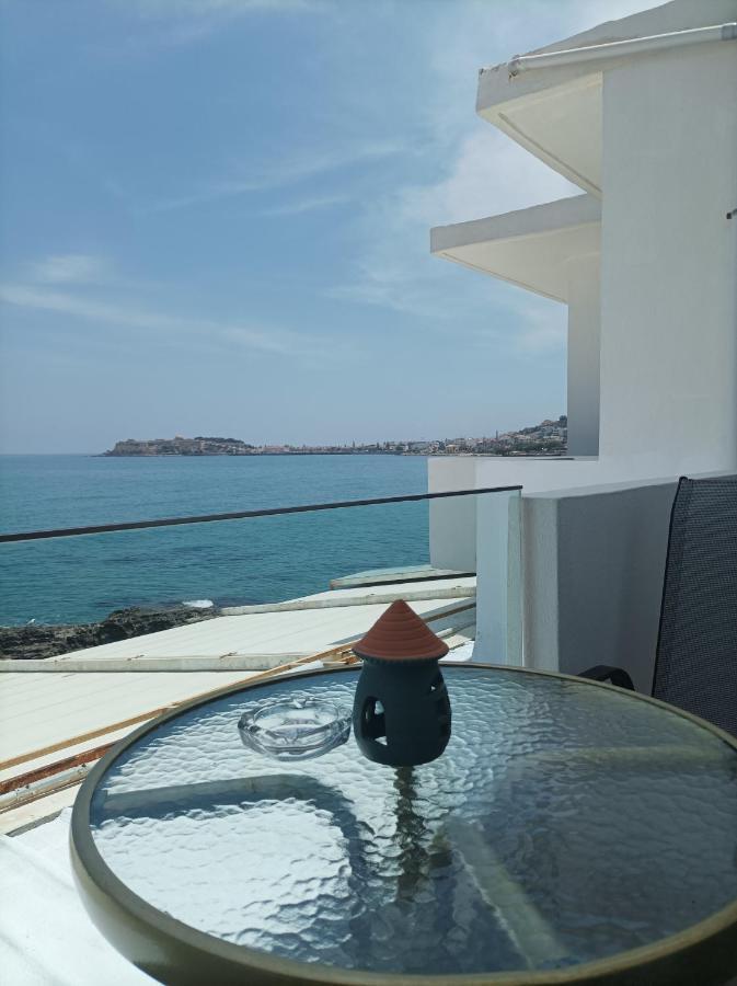 Beachfront Apartment 레팀노 외부 사진