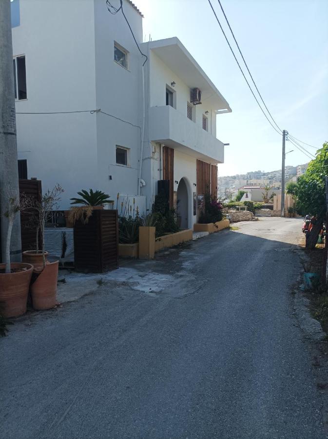 Beachfront Apartment 레팀노 외부 사진